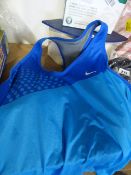 *Lady's Nike Running Top XL