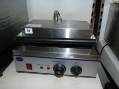 *Sandwich Toaster Ref 115