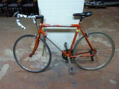 Moutorio RA5 Gents Road Bike - Red & Silver