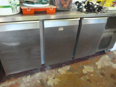 Refrigerated Preparation Unit Enclosed by 3 Doors