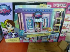 *Littlest Pet Shop Play Set