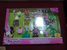 *Minnie Mouse & Daisy Bowtique Playset