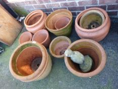 Quantity of Terracotta Plant Pots