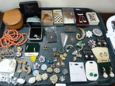 Tray of Costume Jewellery