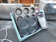 Assorted Cooking & Baking Ware