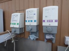 3 Detergent Dispensers Complete with Sachets