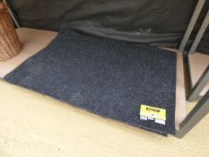 2 Ribbed Mats (80 x 120cm)