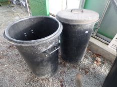 2 Dustbins