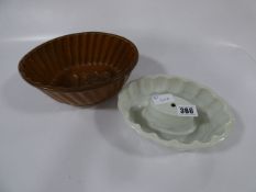 2 Vintage Jelly Moulds