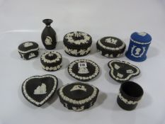 Quantity of Wedgwood Jasperware