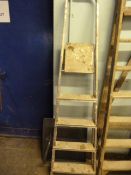 *Set of 4 Tread Aluminium Steps