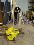 *Kentucky Style Mop & Bucket