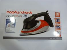 *Morphy Richards Comfy Grip Steam Iron
