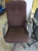 *Executive Swivel Chair (Brown)
