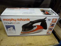 *Morphy Richards Comfy Grip Steam Iron
