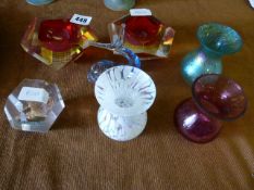 7 Pieces of Mixed Coloured Glassware