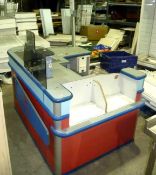 Small conveyor checkout