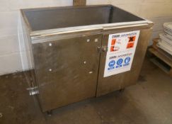 Stainless steel cupboard (build in)