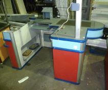 Small conveyor checkout