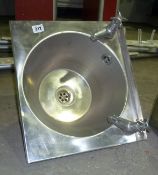 Handwash sink with taps