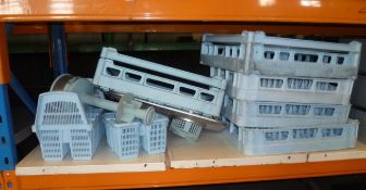 Quantity of 600 x 600 dishwasher trays & other items