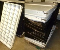 Pallet of 20 no. 1200 x 600 modular suspended ceiling light fittings
