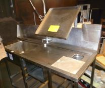 Dishwasher passthrough sink unit with hose