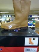 *Pair of Dickies Safety Rigger Boots - Size 9