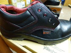 *Pair of YBS Safety Shoes Size 42
