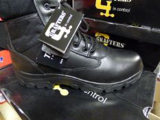 *Pair of Grafters Black Lace Up Safety Boots Size 8