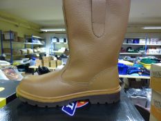 *Pair of Dickies Safety Rigger Boots - Size 9