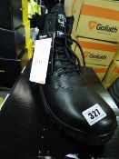 *Pair of Grafters Black Lace Up Safety Boots Size 9
