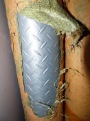 *Roll of Pseudo Aluminium Chequer Flooring