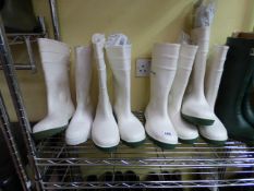 *4 Pairs of Dunlop White Wellies (2 Size 4 & 2 Size 5)