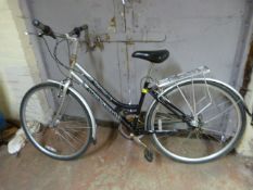 Lady's Cotswold Traditional Cycle (Black & Silver)