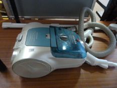 Hoover Free Motion 2000 Watt Vacuum Cleaner