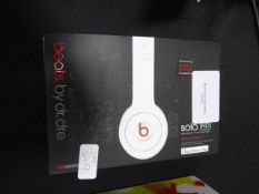 *BEATS SOLO HD WHITE