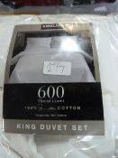 *Kirklands 600 Thread Count King Duvet Set
