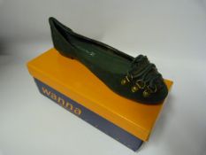 Pair of Wanna Ladies Slip on Shoes Green - Size 37
