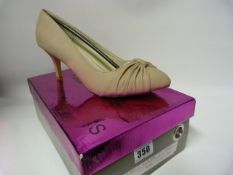 Pair of Khaki Ladies Shoes Beige - Size 38