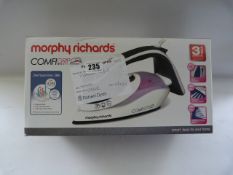 *Morphy Richards Comfi Grip Steam Iron