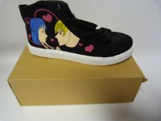 Pair of Converse Style Printed Ladies Shoes Black - Size 40