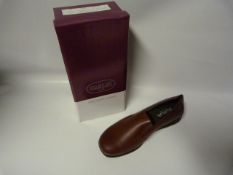 Pair of Hualunaote Ladies Shoes Red - Size 40