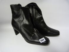 Pair of Black Faux Leather Ankle Boots - Size 7