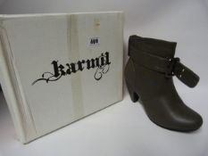 Pair of Ladies Grey Ankle Boots with Buckle - Size 37