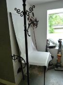 *Metal Bird Feeding Station