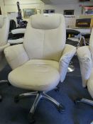 *MANTA RAY IVORY CHAIR