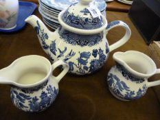 Blue & White Willow Pattern Teapot & 2 Cream/Milk Jugs