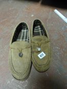 Pair of Thinsulate Size 11-12 Moccasin Slippers