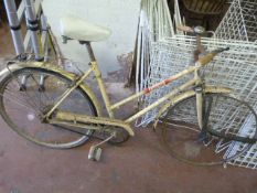 Lady's Challenge Traditional Cycle - Cream